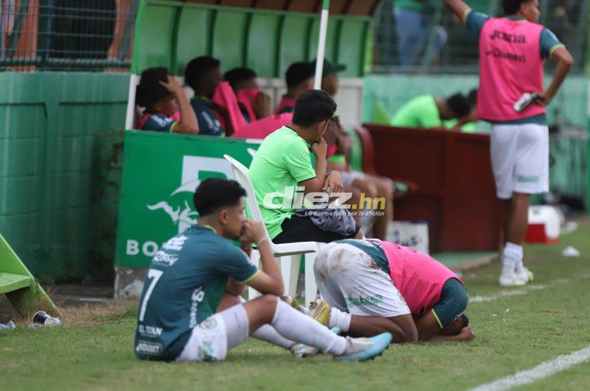 Lo que no se vio en TV: Tristeza y llanto en Marathón, a Diego Vázquez le tiraron de todo y así reaccionó el DT de Motagua