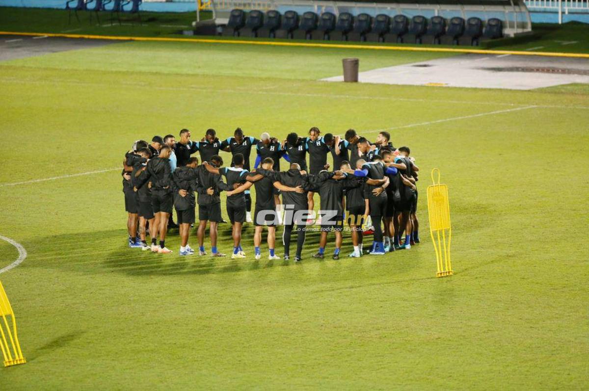 La charla de Rueda con Luis Palma y David Ruiz cambia de “look”: El último entrenamiento de Honduras de cara al choque con México