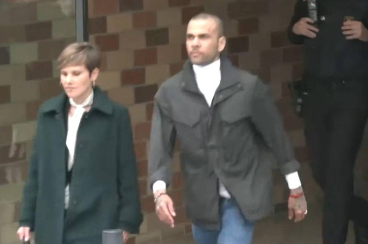 Dani Alves sale de la cárcel: ¿Cómo está su estado físico? Las primeras imágenes del brasileño tras pagar la fianza y quedar libre