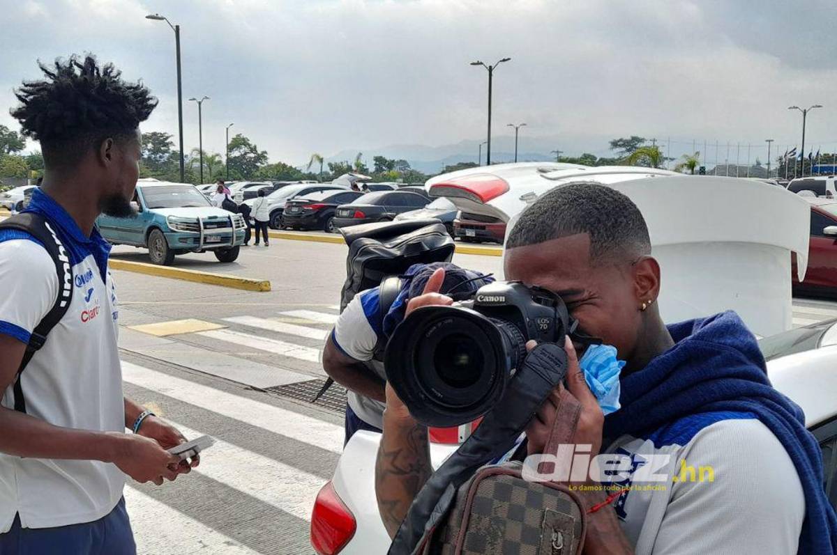 Solani Solano, el “nuevo fotógrafo” de la Selección: Así fue la llegada de Honduras al Ramón Villeda Morales