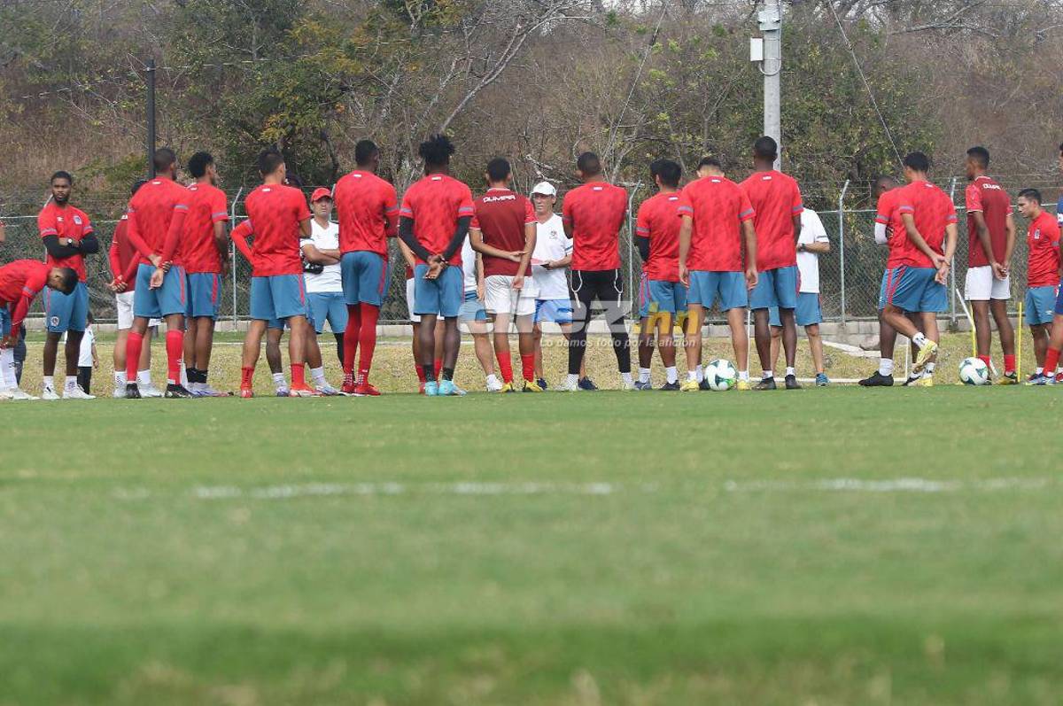 ¡Plagado de ausencias! El Olimpia de Pedro Troglio entrena diezmado previo al partido ante el Victoria