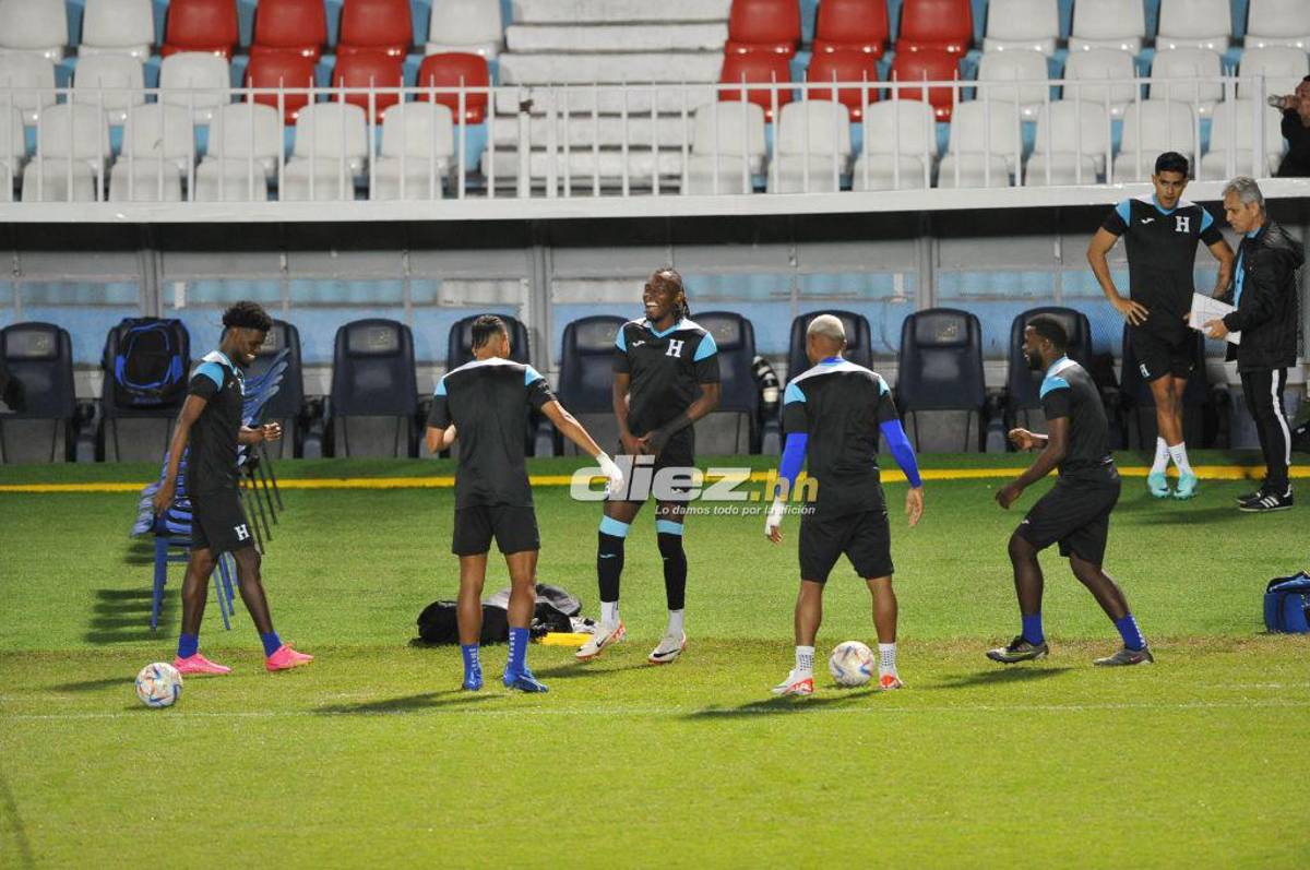 La charla de Rueda con Luis Palma y David Ruiz cambia de “look”: El último entrenamiento de Honduras de cara al choque con México