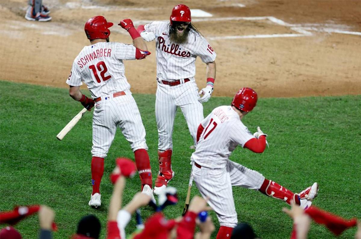 Los Phillies le pasaron por encima a los Astros y se quedan con el tercer juego de la Serie Mundial de Béisbol