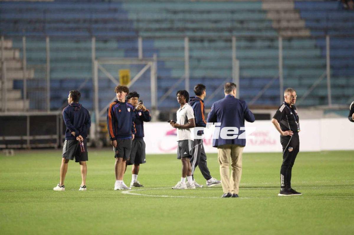 Polémica: Motagua y Cincinnati usarán sillas plásticas en banquillos improvisados para cumplir con Concacaf
