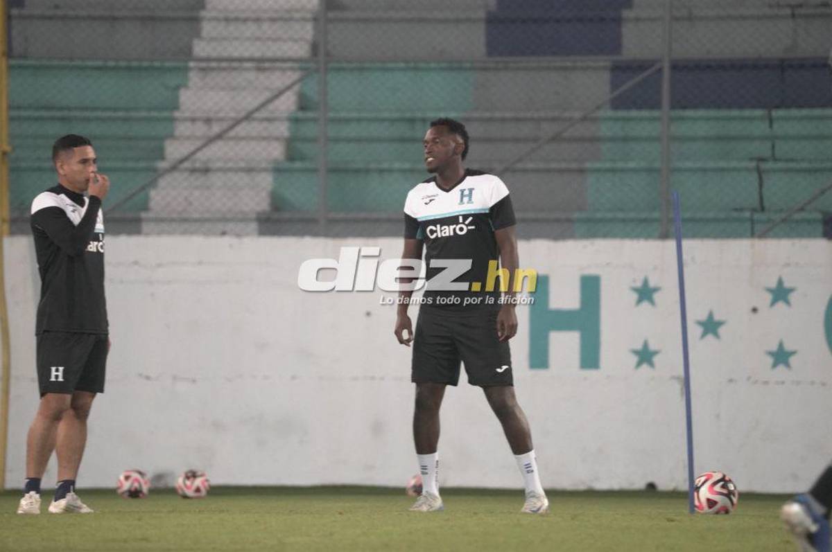 Las primeras imágenes de Yustin Arboleda con la camisa de la Selección de Honduras y un invitado especial en el entreno