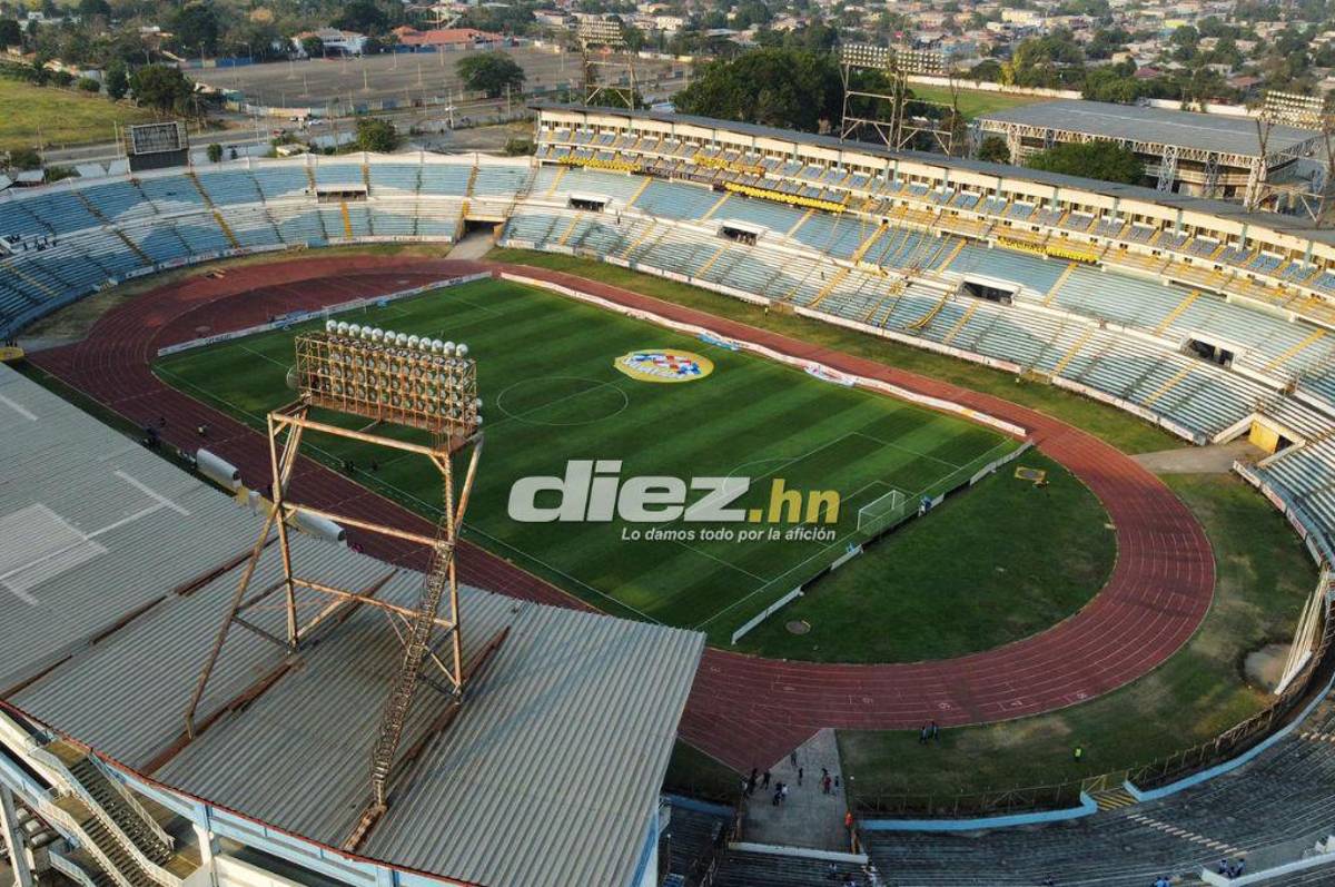 Así está el ambiente en el estadio Olímpico por el duelo del repechaje entre Real España y Olimpia; bellas aficionadas