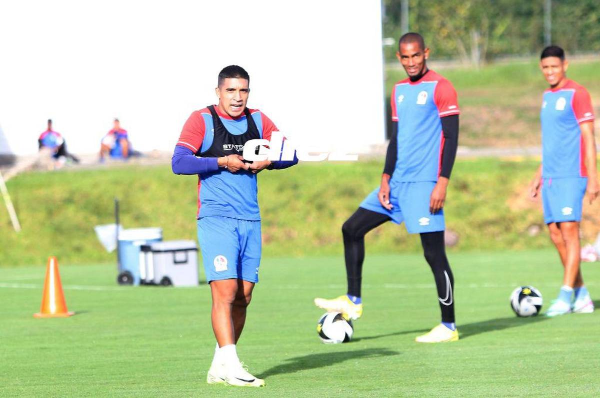 ¿Qué pasa con Araújo? Las imágenes del entreno del Olimpia; Elis activo y José Mendoza pendiente del futuro de Menjívar