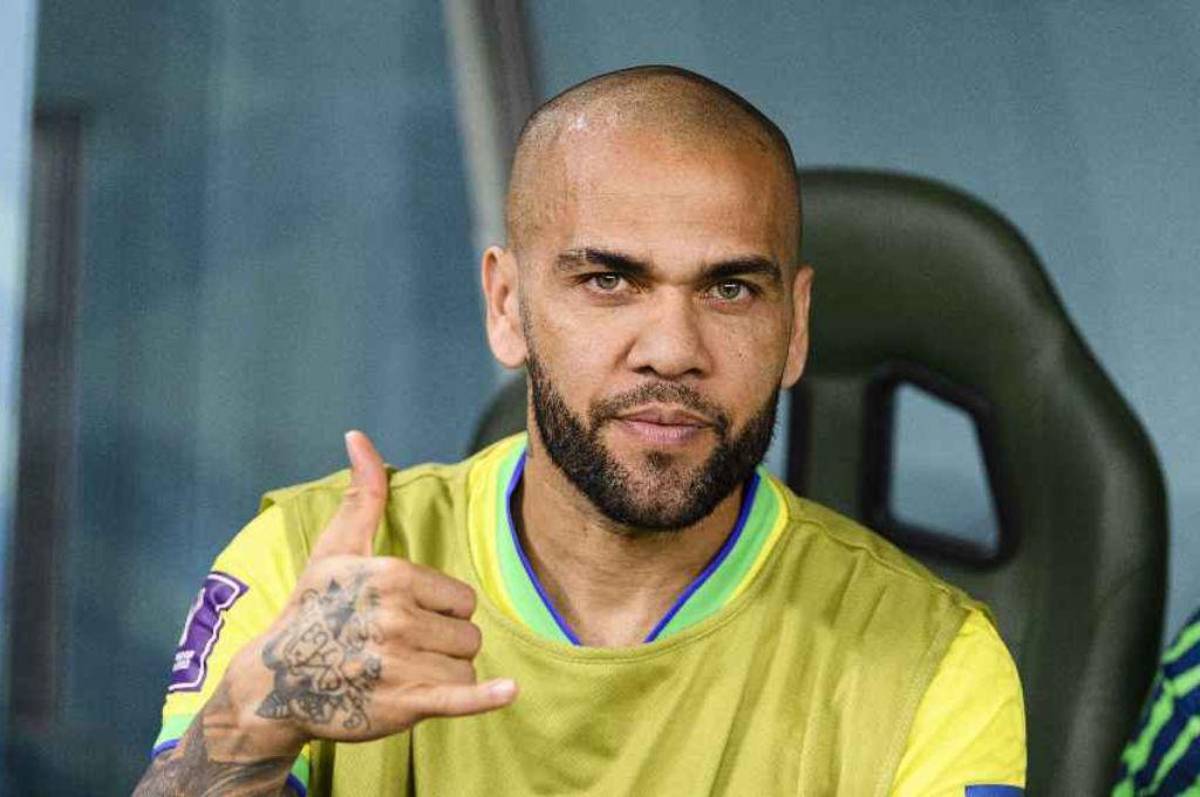 “Dani Alves se suicidó”: los mensajes que enviaron su mamá y hermano sobre la supuesta muerte del ex jugador