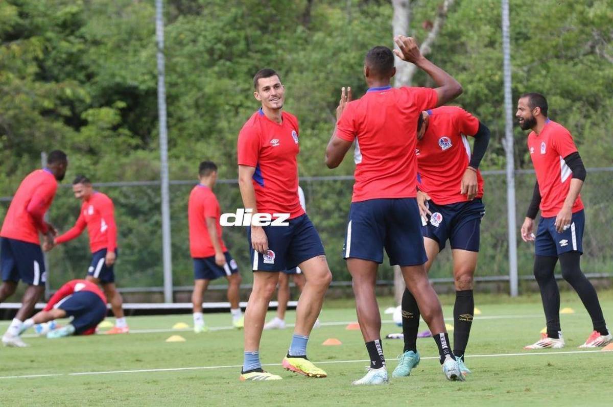 Sin Carlos Pineda en el Olimpia, una visita sorpresa y Espinel recibe buena noticia previo al duelo contra Real Estelí