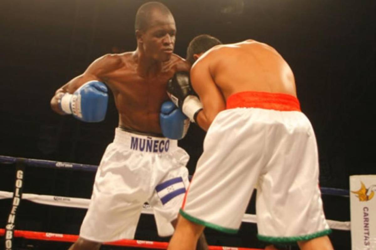 Muñeco González llegó a pelear hasta en Europa. Ganó 18 peleas como profesional en el boxeo.