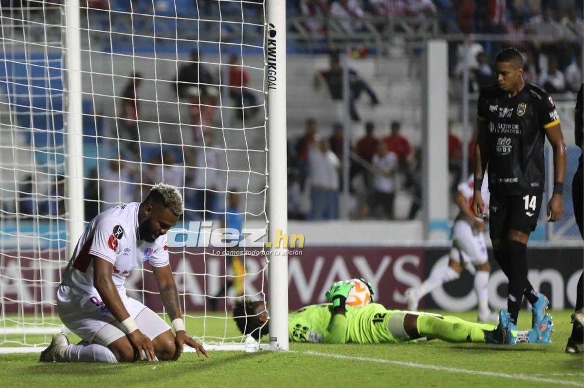 Fotos: La celebración de los panameños tras conseguir el empate en el Nacional y las caras largas en Olimpia