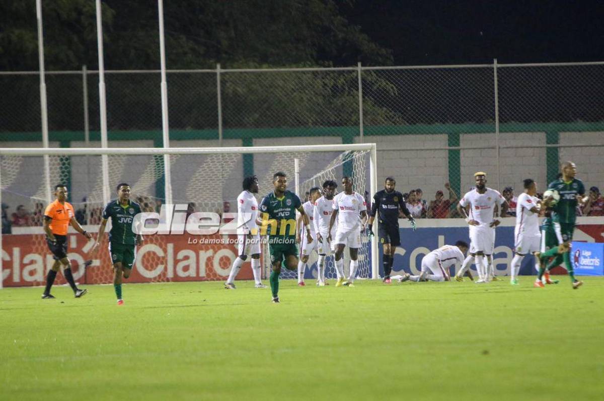 No se vio en TV: Las desgarradoras imágenes del portero panameño de Marathón y el festejo de Troglio con Rafa Villeda