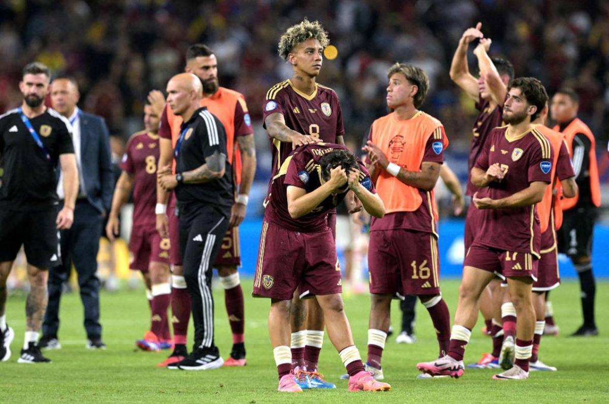El histórico festejo de Canadá tras clasificar a semifinales de la Copa América y las lágrimas de los jugadores de Venezuela
