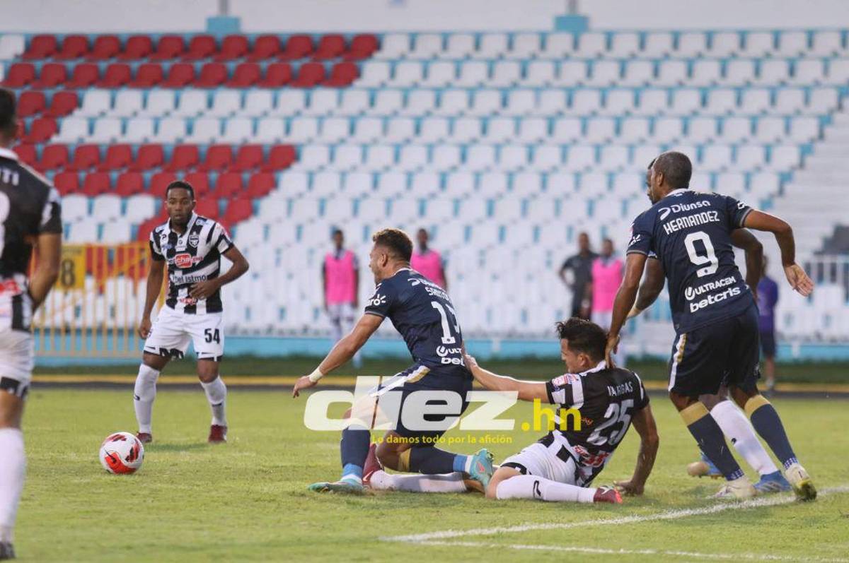 Lo que nos dejó Motagua vs Tauro en el Nacional, Diego Vázquez y su inseparable compañía, Tejeda y su sufrimiento