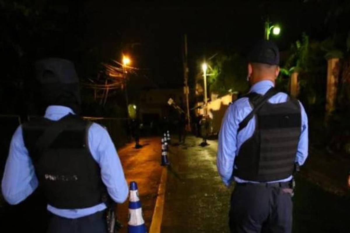 En fotos: Así militarizaron la lujosa casa del expresidente Juan Orlando Hernández tras ser solicitado en extradición por Estados Unidos