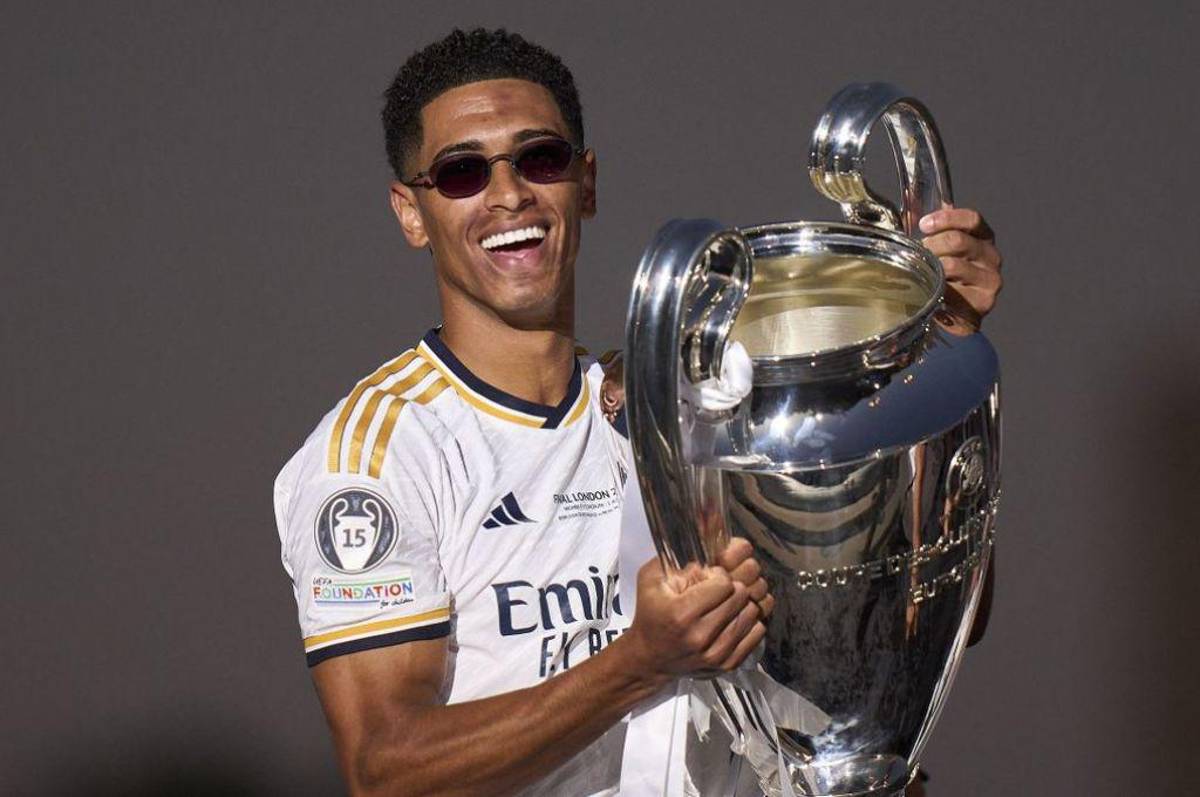 Bellingham confirma relación amorosa con hermosa modelo y explota: He sido atacada, acosada y tratada con falta de respeto