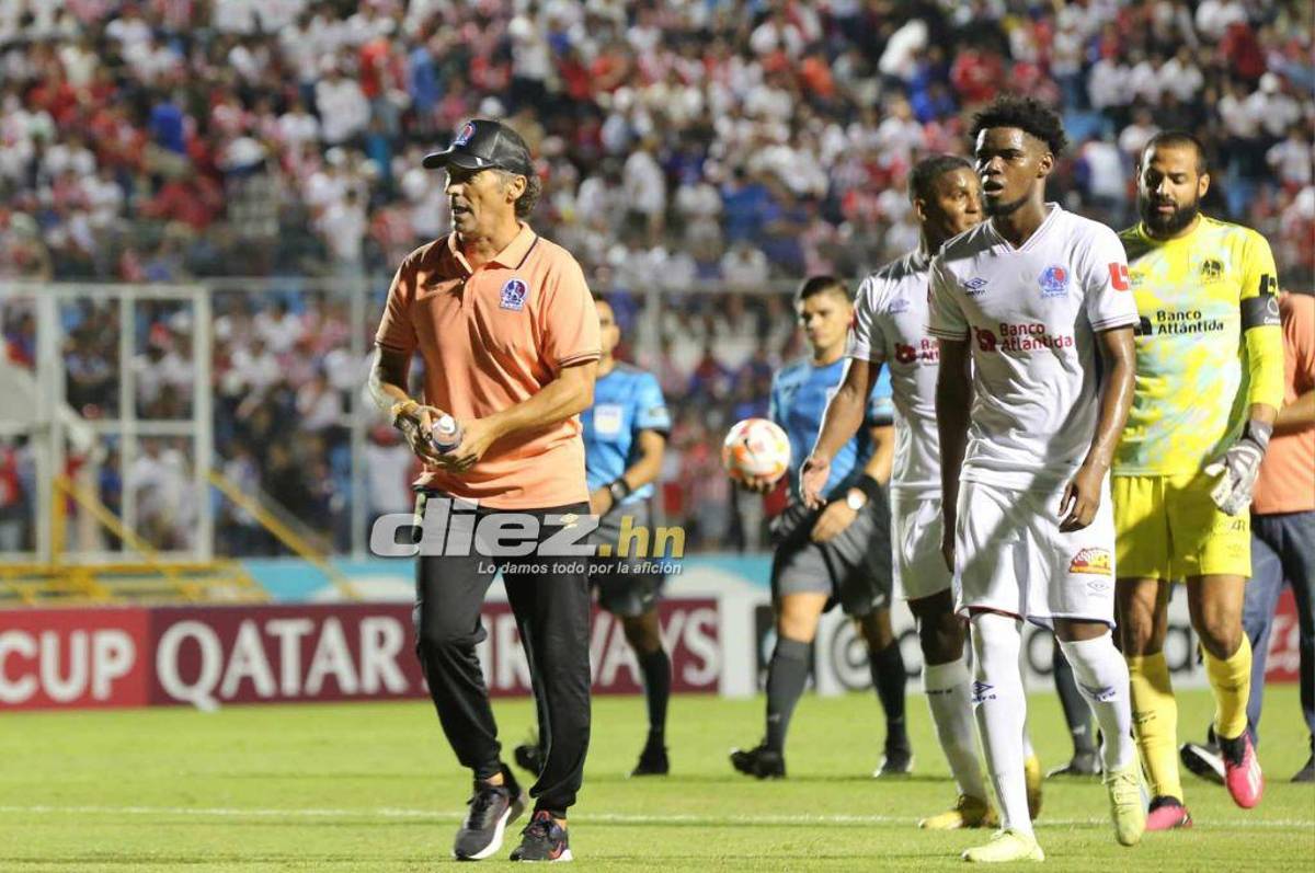 Fotos: La celebración de los panameños tras conseguir el empate en el Nacional y las caras largas en Olimpia
