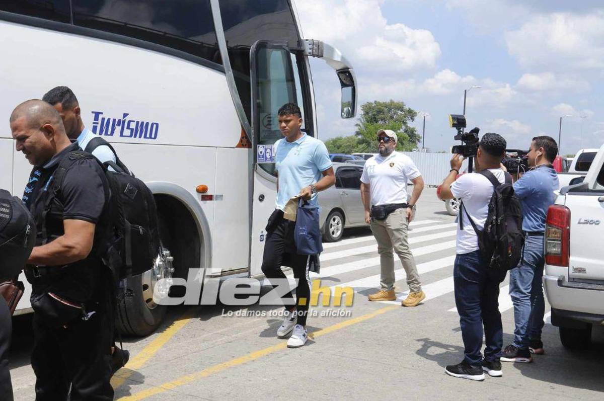 ¿Qué pasó con Rueda en el aeropuerto? hay convocado de emergencia y la afición contenta; así fue la salida de la H hacia República Dominicana