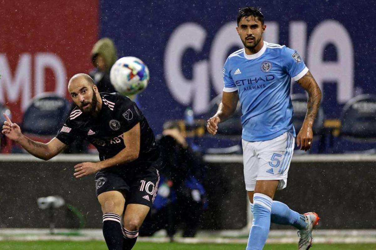 ¡Entre lágrimas! Gonzalo Higuaín se despide del fútbol tras jugar su último partido como profesional: “Se terminó lo que más amé”