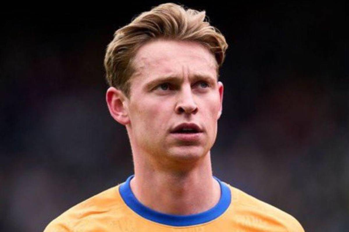 Arremete contra la forma de fichar del Barcelona en medio de una deuda: “De Jong debería denunciarlos, FIFA tiene que detener esto”