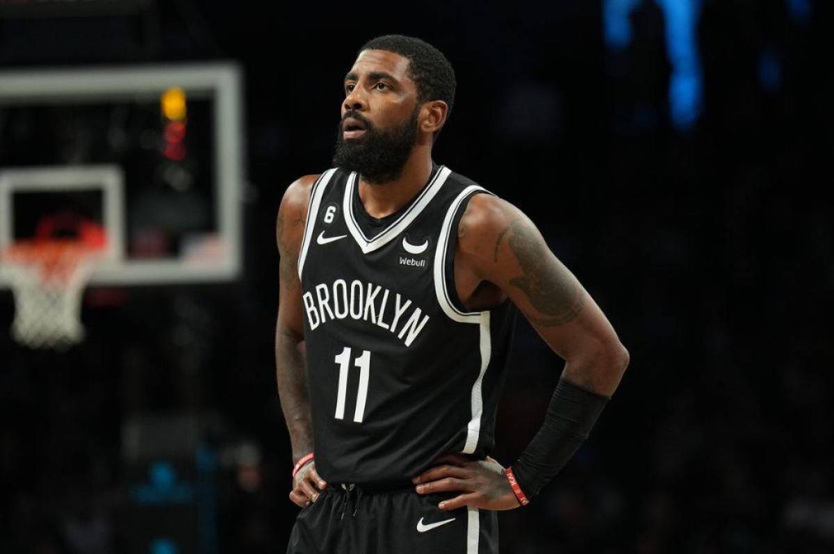 Los Nets suspenden al menos cinco partidos a Kyrie Irving por la promoción de película antisemita