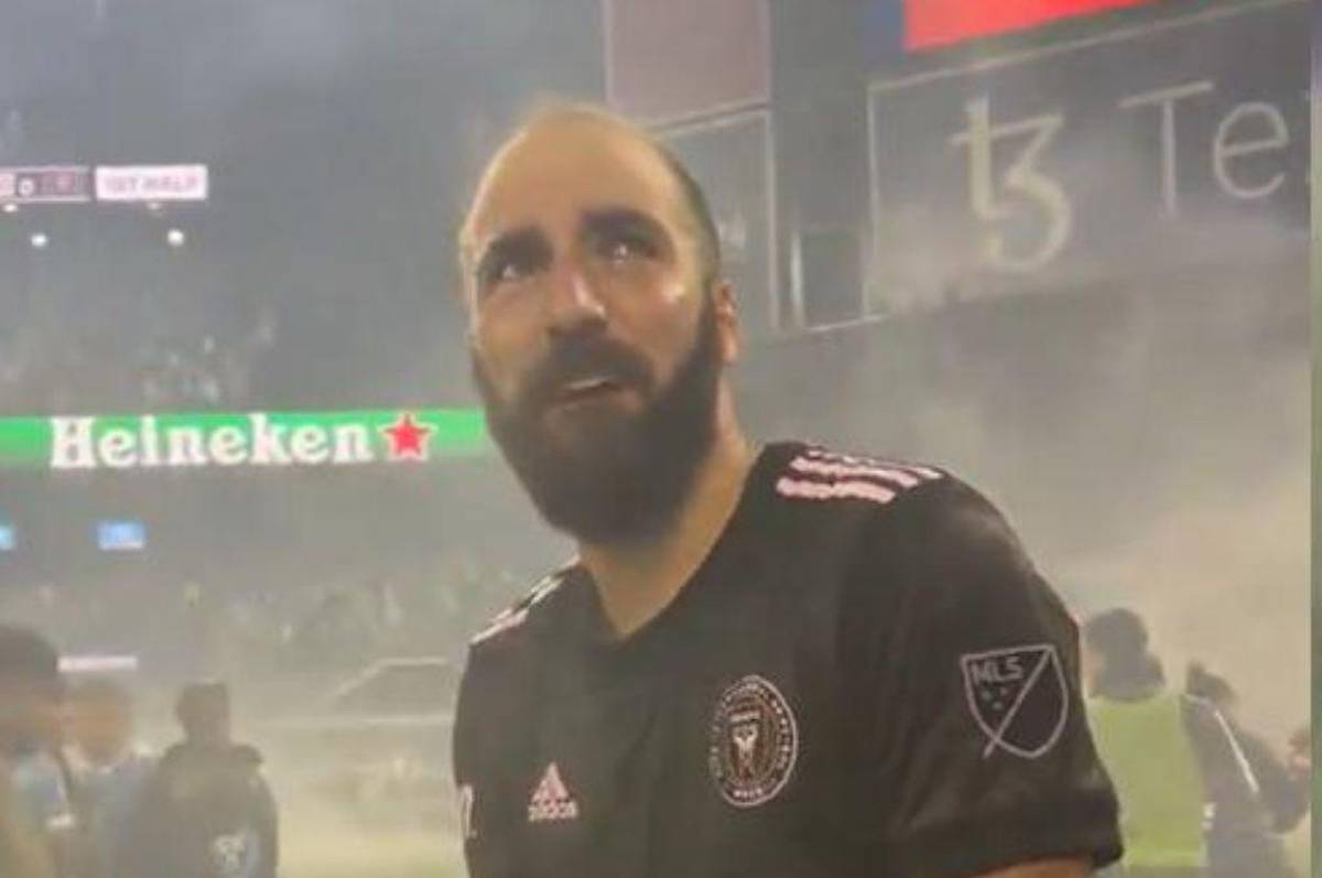 ¡Entre lágrimas! Gonzalo Higuaín se despide del fútbol tras jugar su último partido como profesional: “Se terminó lo que más amé”