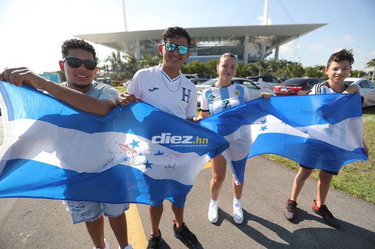 La carnita asada de los catrachos, el Lamborghini y la tremenda manta a Maradona: Ambientazo previo al Honduras vs Argentina