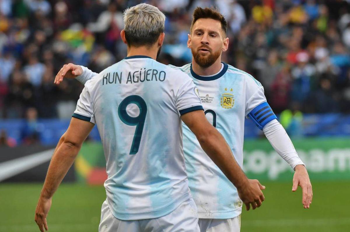 Leo Messi da giro inesperado y ficha con el equipo del Kun Agüero por varias temporadas