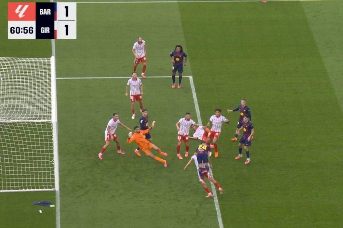 La mala seña de Flick al árbitro tras gol de Araújo, la polémica de la que todo el mundo habla y el golazo que silenció al Barcelona