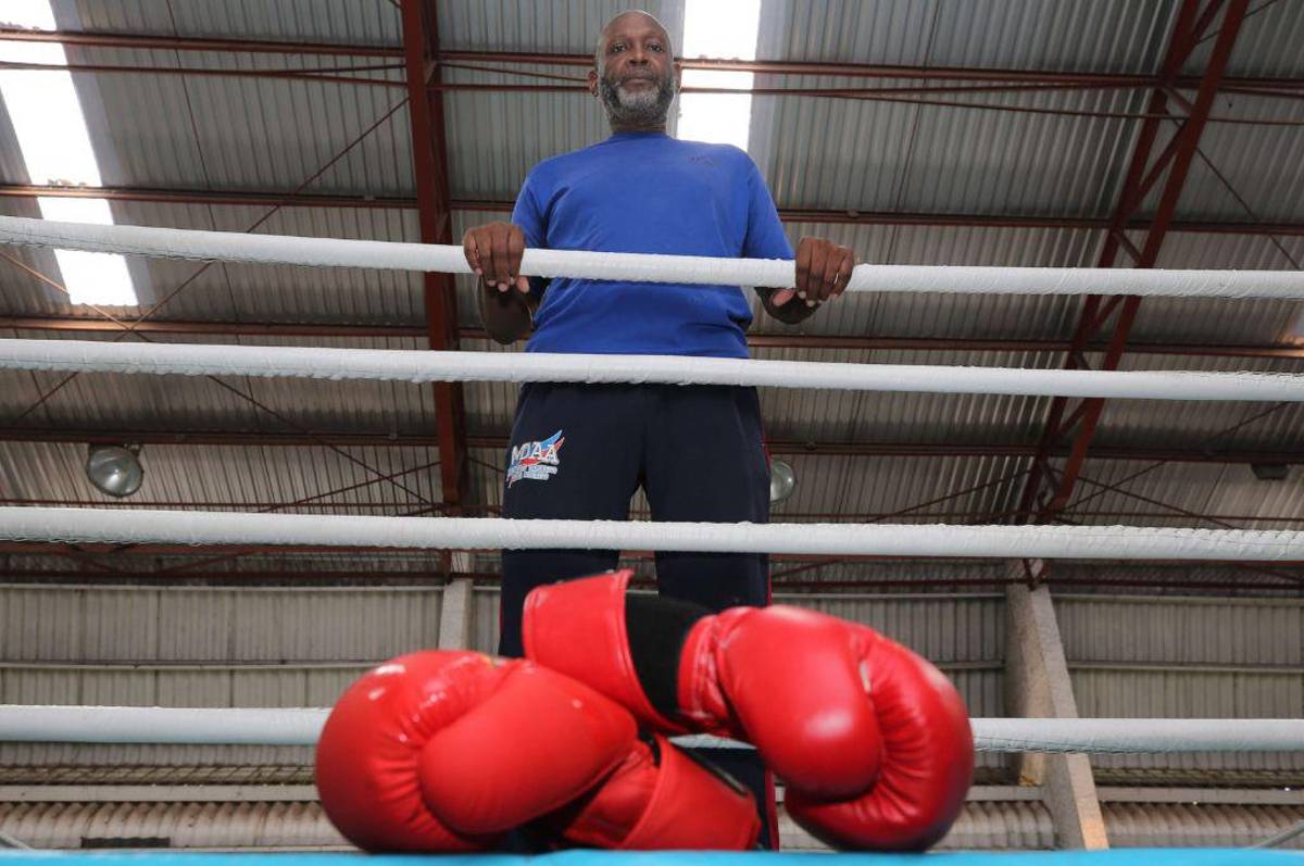 Julián Solís se sincera : ¿Qué piensa sobre Teófimo López? ¿Ha recibido apoyo de Mario Moncada? ¿Quién es el hondureño que será campeón mundial?