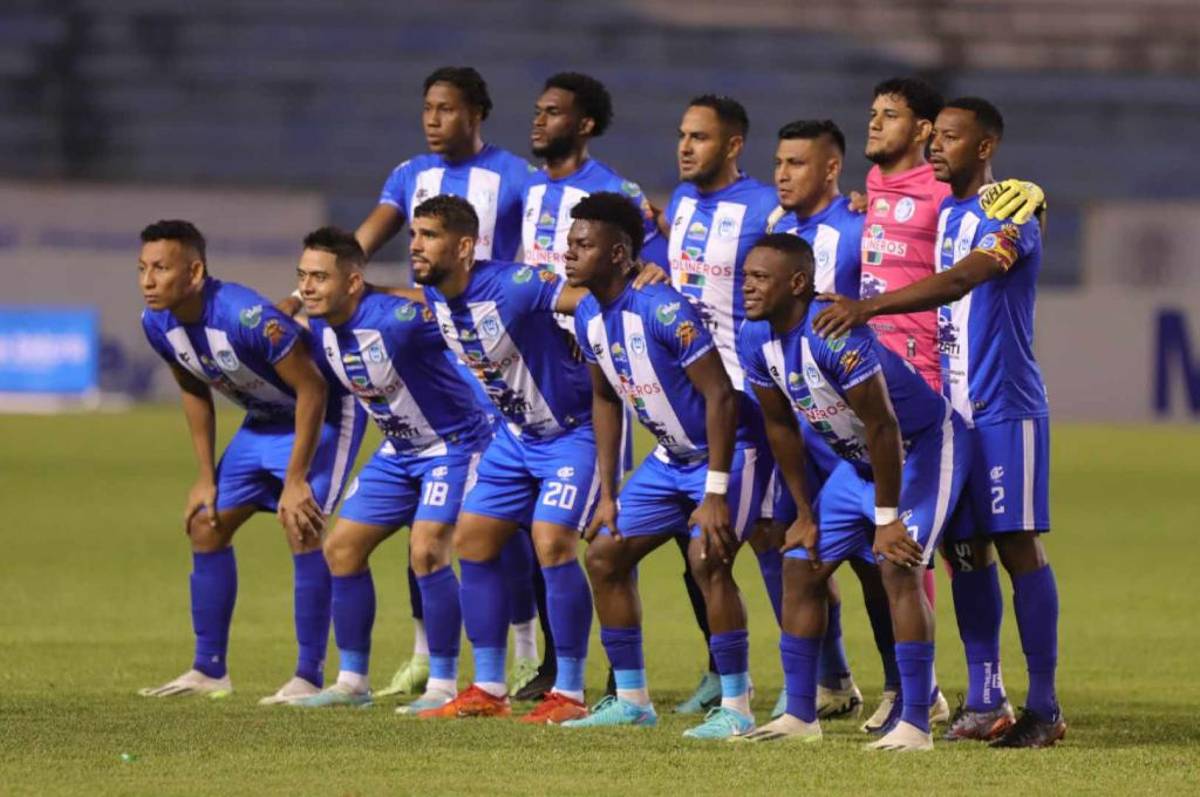 El futbolista que decidió renunciar en plena lucha por el descenso: jugador de Victoria sorprende con su decisión