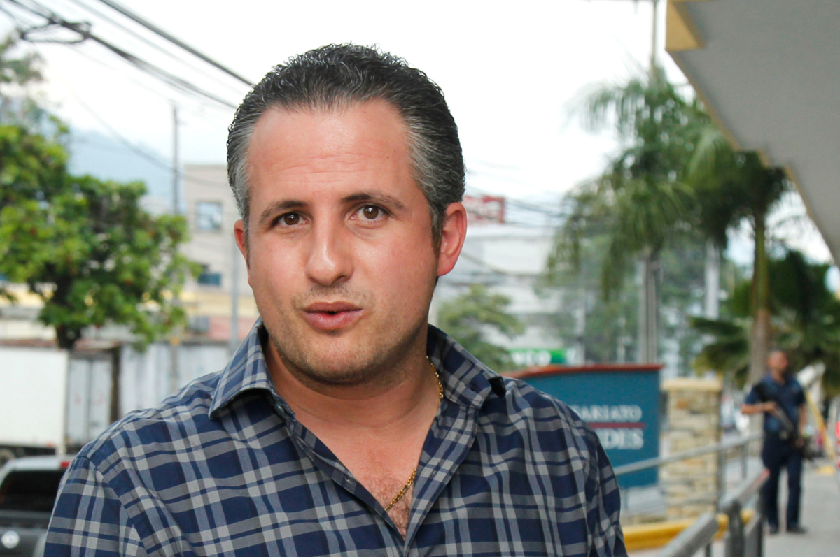 Presidente del Real España reacciona después de caer ante Olimpia en el partido de ida de la final en Tegucigalpa