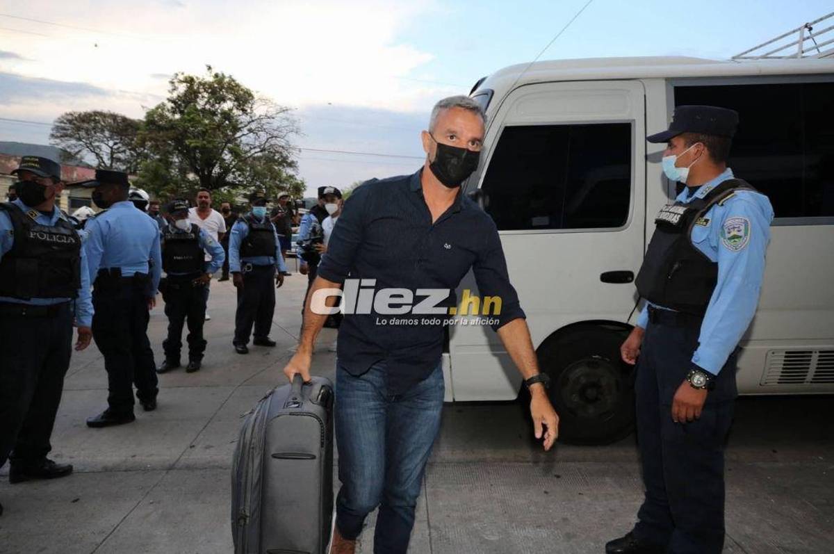 Espectaculares modelos y todo el ambiente que se vive en la semifinal de ida entre Motagua y Olimpia