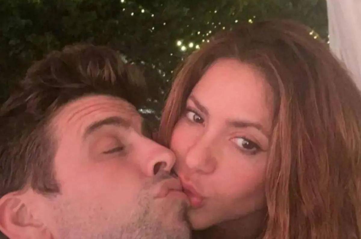 El primer guiño 'amoroso' de Shakira a Gerard Piqué tras tres años de estar separados: Es la historia de amor...