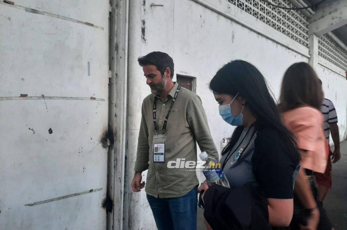 FOTOS: La petición de la novia de Marco Aceituno, la llegada de Roberto Contreras al Morazán y la algarabía de los hondureños
