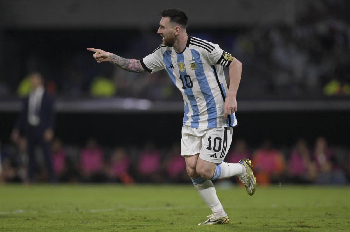 Messi llega a 102 goles con la Selección de Argentina en la goleada 7-0 a Curazao