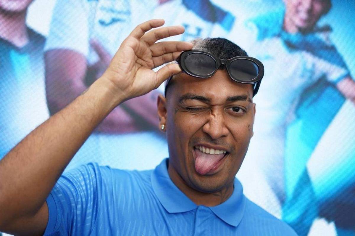 Supremo confirma que termina relación y revela la cantidad de dinero que ganó en redes por el Honduras-El Salvador: Lo arruinó...