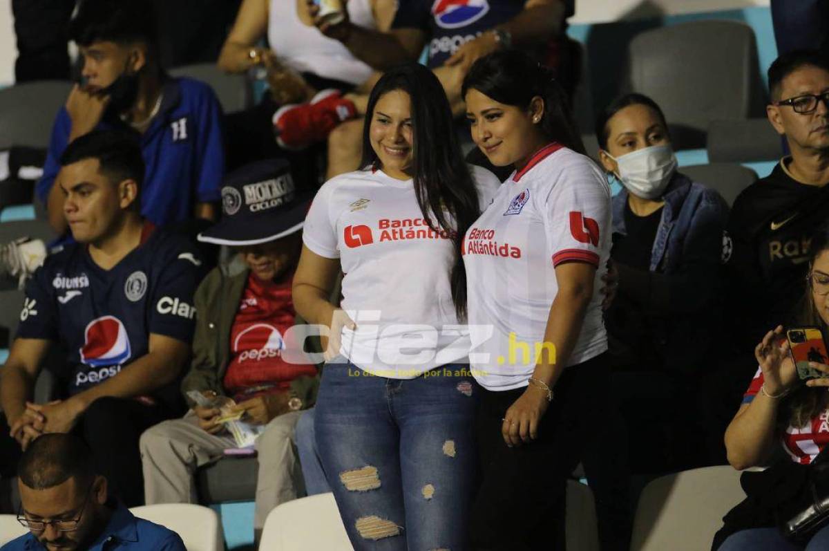 Así se vivió el ambientazo en el estadio Nacional Chelato Uclés por el Motagua-Olimpia de la Liga Concacaf