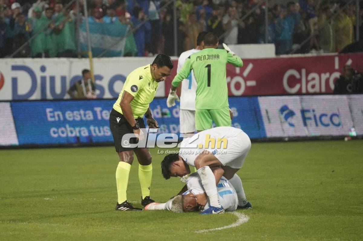 Bronca entre jugadores, el festejo de Honduras tras vencer a México y el feo gesto de Javier Aguirre, quien sufrió un corte en la cabeza