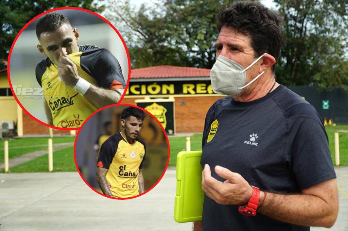 Héctor Vargas explica la salida de Omar Rosas y Ezequiel Denis: “No es el delantero que ocupamos, falla mucho gol”