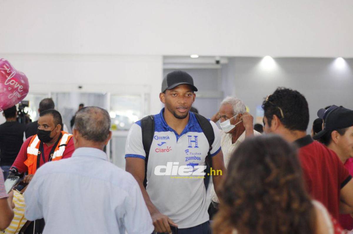 Solani Solano, el “nuevo fotógrafo” de la Selección: Así fue la llegada de Honduras al Ramón Villeda Morales