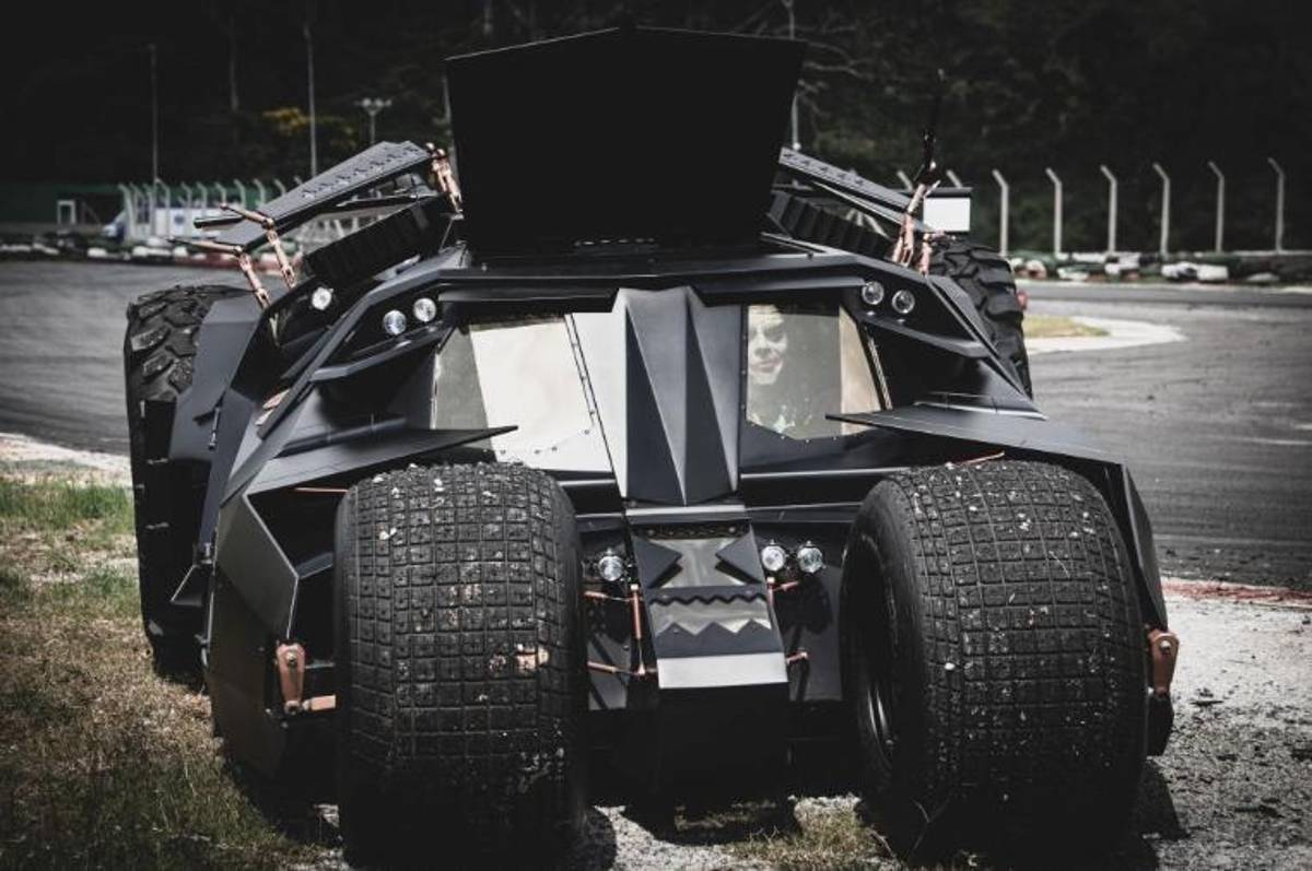 Neymar compró el Batimóvil, pero no puede usarlo: tres años en construirse y la millonada que pagó por su nuevo capricho