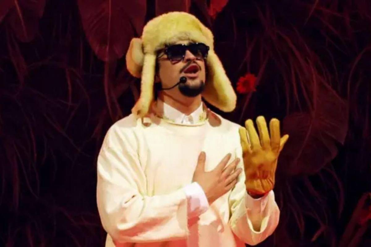 Trump sin pelos en la lengua le dice de todo a Bad Bunny tras ser elegido para el Super Bowl: Es ridículo; no sé quién es...