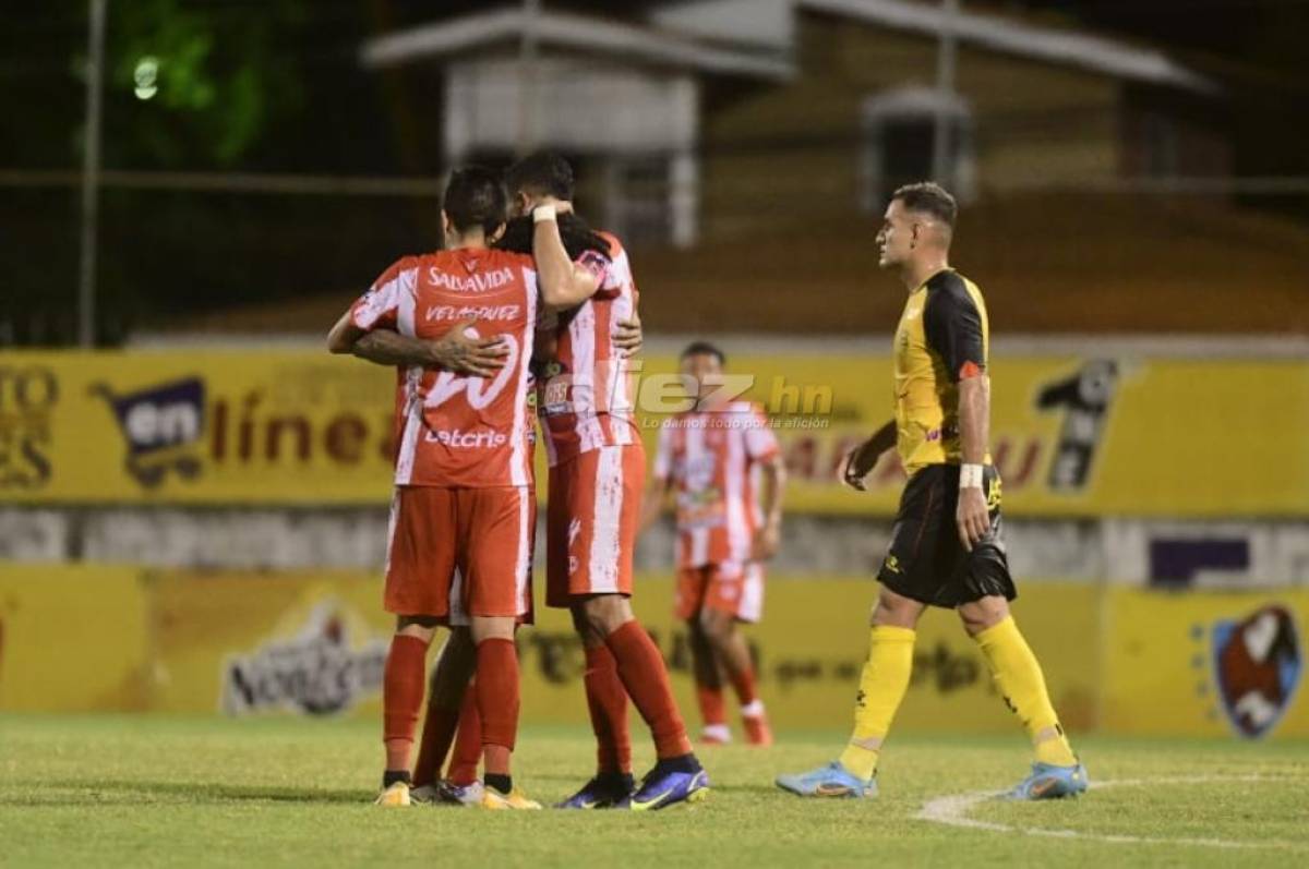 Cayó y lo hizo feo: Real España pierde su invicto con Héctor Vargas tras ser goleados ante Vida en el Excélsior