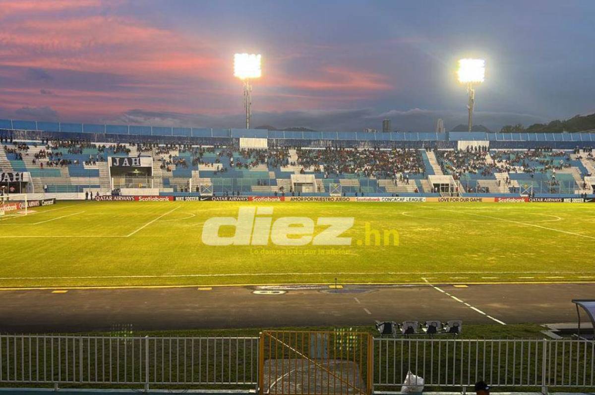 Así se vivió el ambientazo en el estadio Nacional Chelato Uclés por el Motagua-Olimpia de la Liga Concacaf