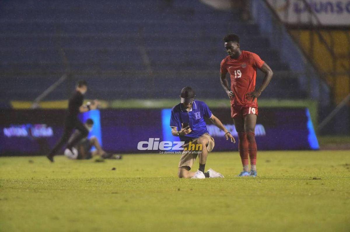 NO SE VIO EN TV: La furia de Herdman contra Diego Vázquez y los jugadores de Canadá perdiendo la cordura en el Olímpico