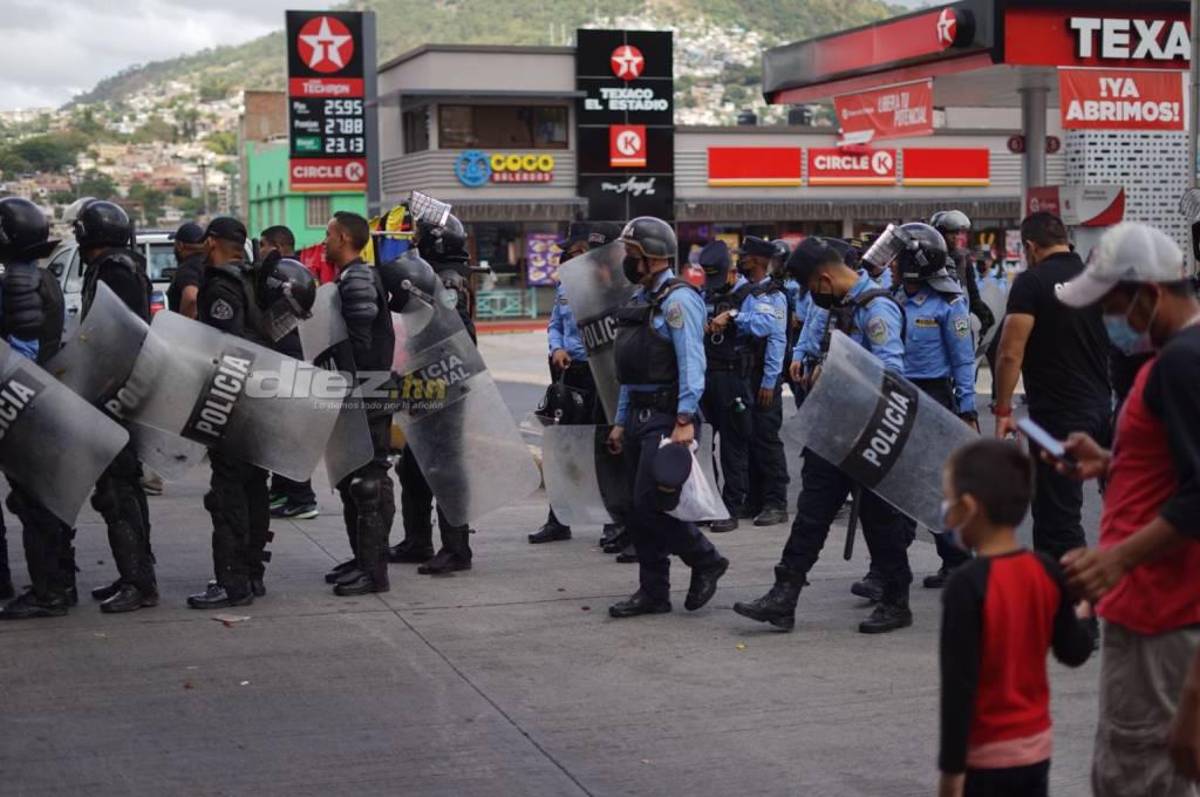 ¡Ya se respira la final en el Nacional! Así se vive el ambiente previo al Olimpia vs Real España en Tegucigalpa
