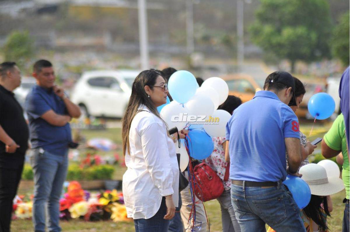 Desgarrador adiós: Rubén Matamoros llegó en silla de ruedas a enterrar a su hijo de 12 años y así recibió el respaldo