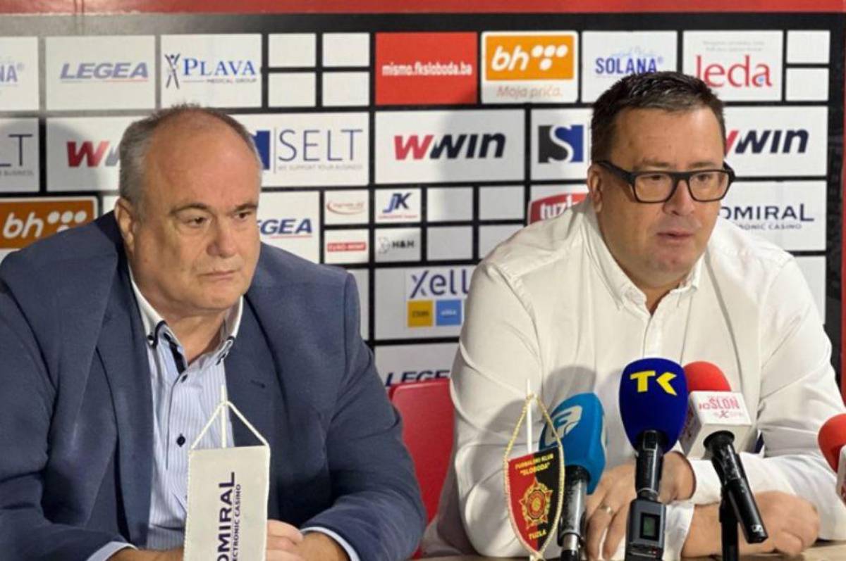 Locura en liga de Europa: Presidente del club despide al entrenador y a toda la plantilla a mitad de temporada