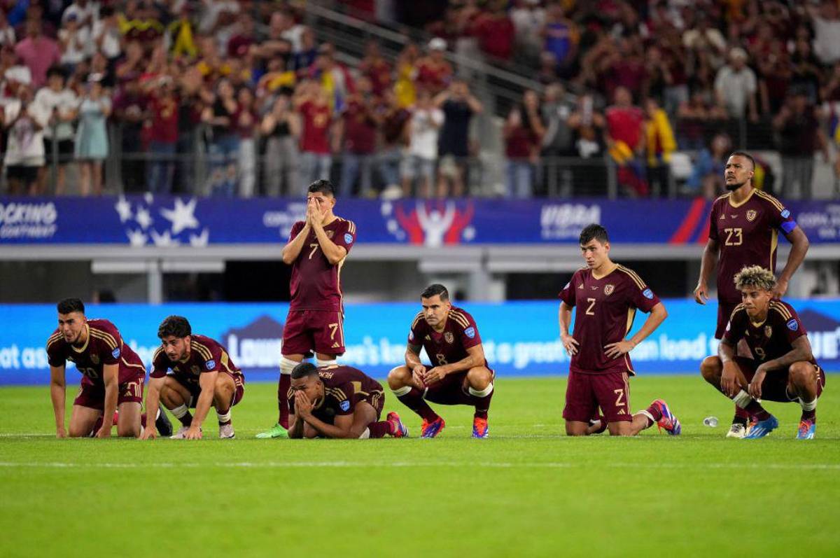 El histórico festejo de Canadá tras clasificar a semifinales de la Copa América y las lágrimas de los jugadores de Venezuela